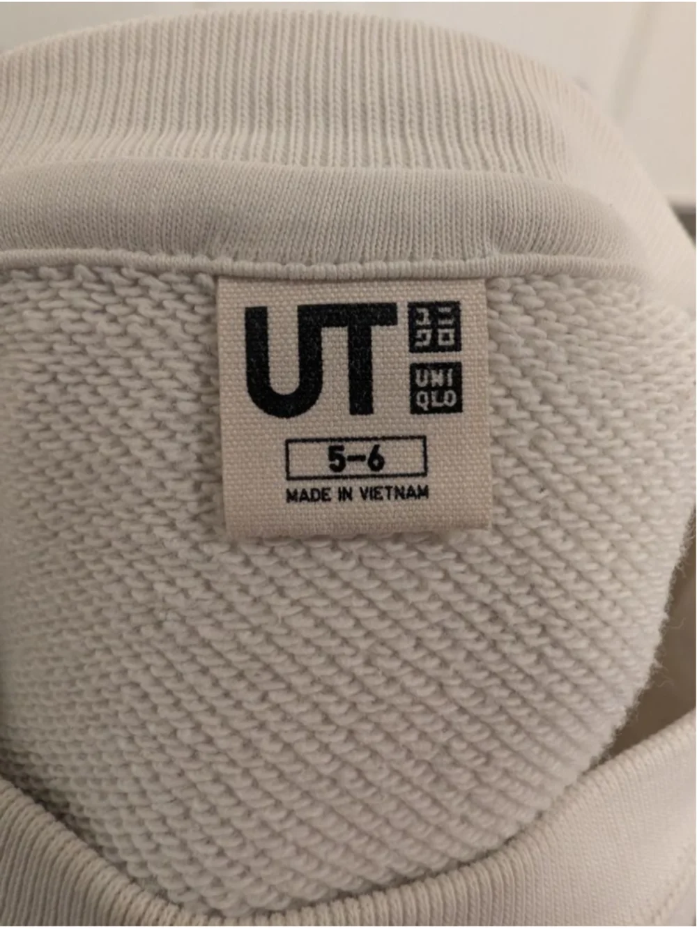 Kids Uniqlo x KAWS Crewneck Sweatshirt 5-6yo White Grey Black
